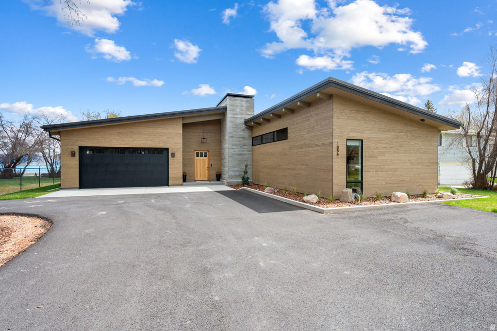 1056 S BEAR LAKE BLVD Garden City, UT 84028