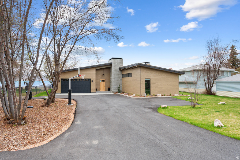 1056 S BEAR LAKE BLVD Garden City, UT 84028