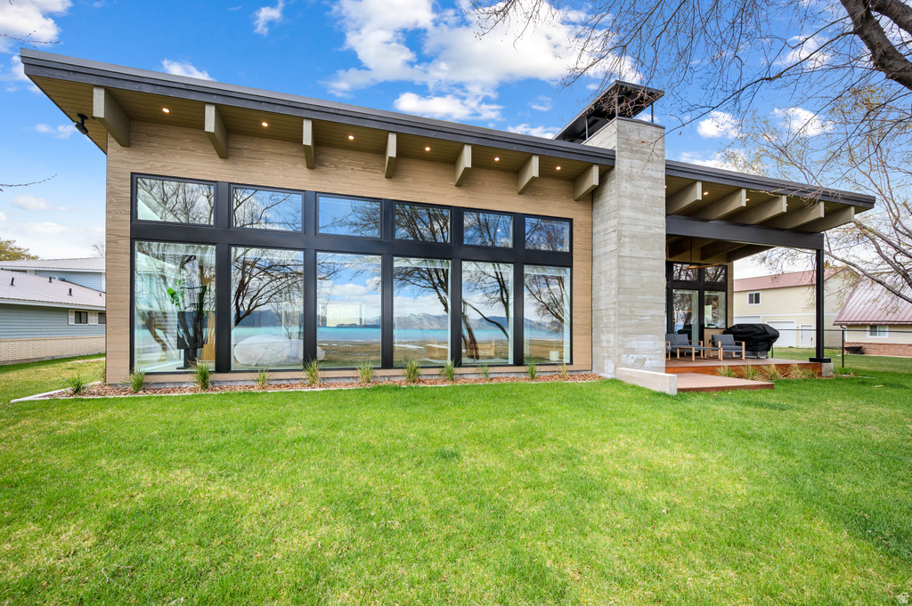 1056 S BEAR LAKE BLVD Garden City, UT 84028