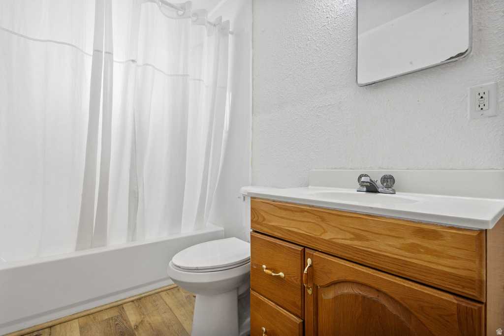 46 E MAIN ST Wellington, UT 84542