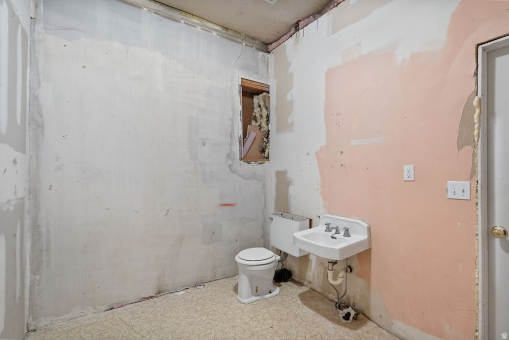 46 E MAIN ST Wellington, UT 84542