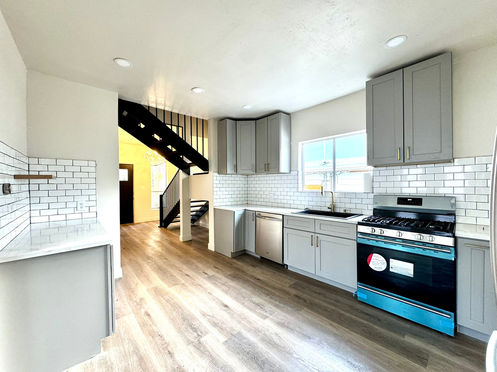 180 W UTAH AVE Tooele, UT 84074