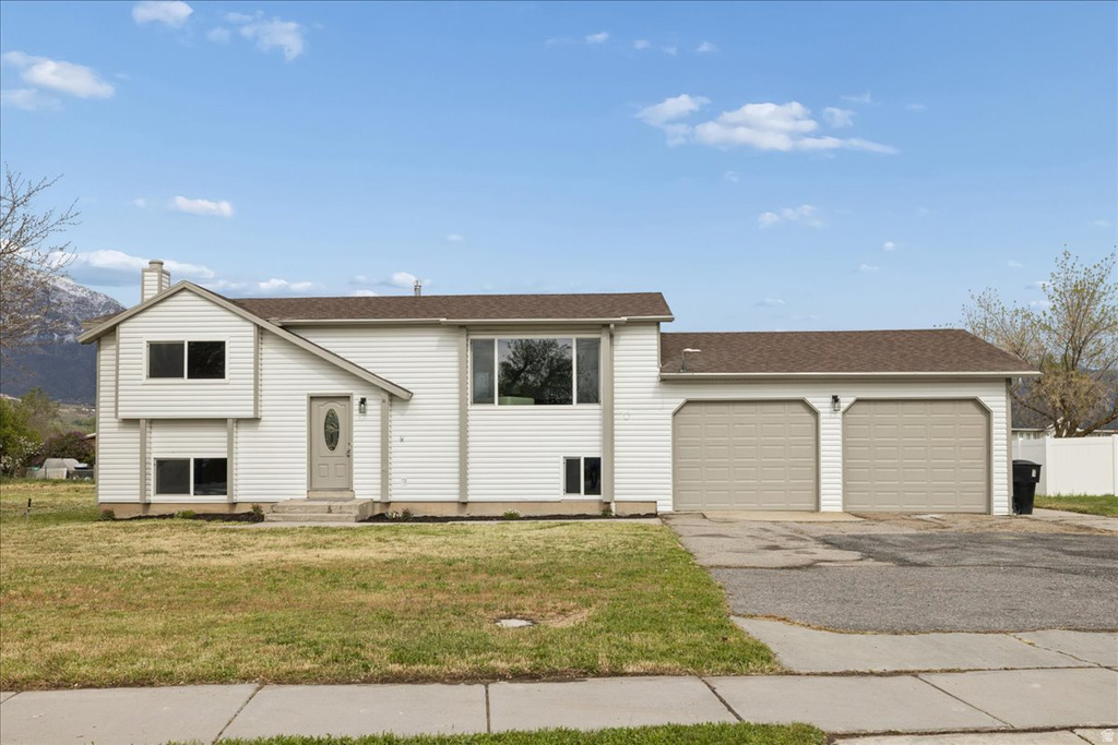 3276 N 2700 W Farr West, UT 84404