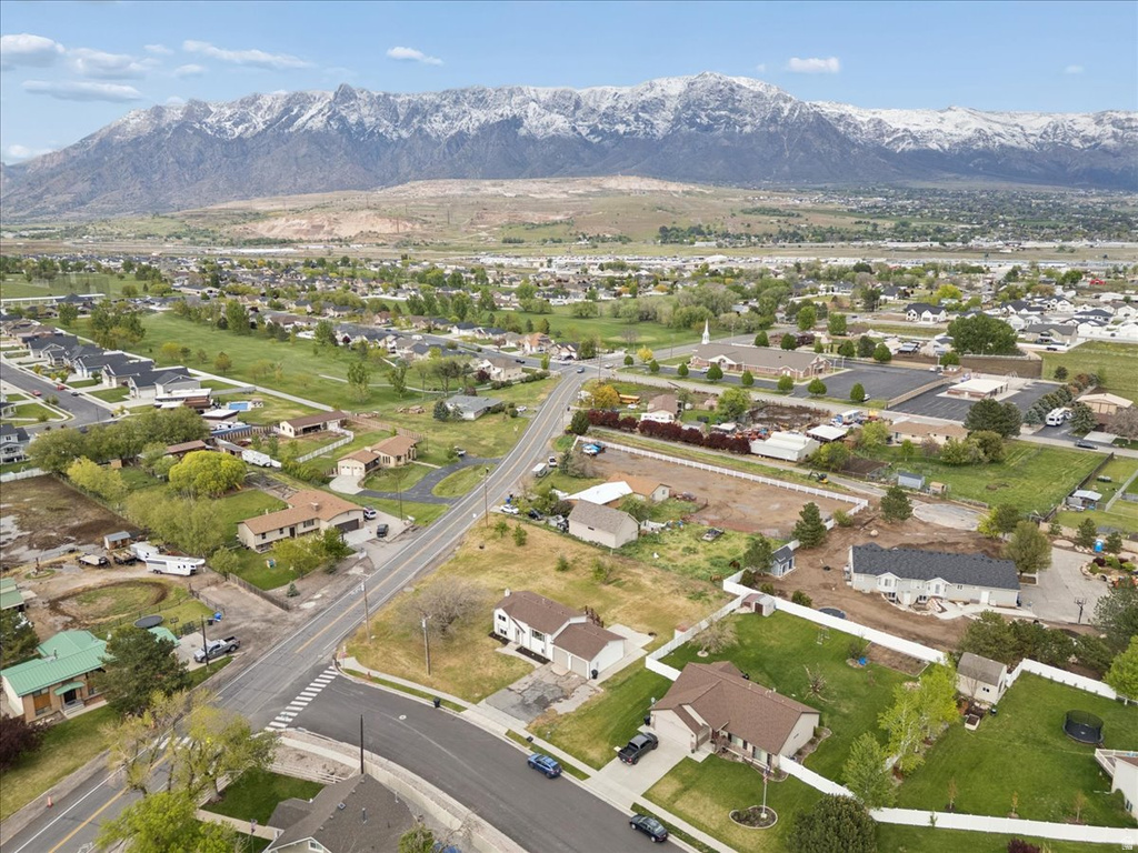 3276 N 2700 W Farr West, UT 84404