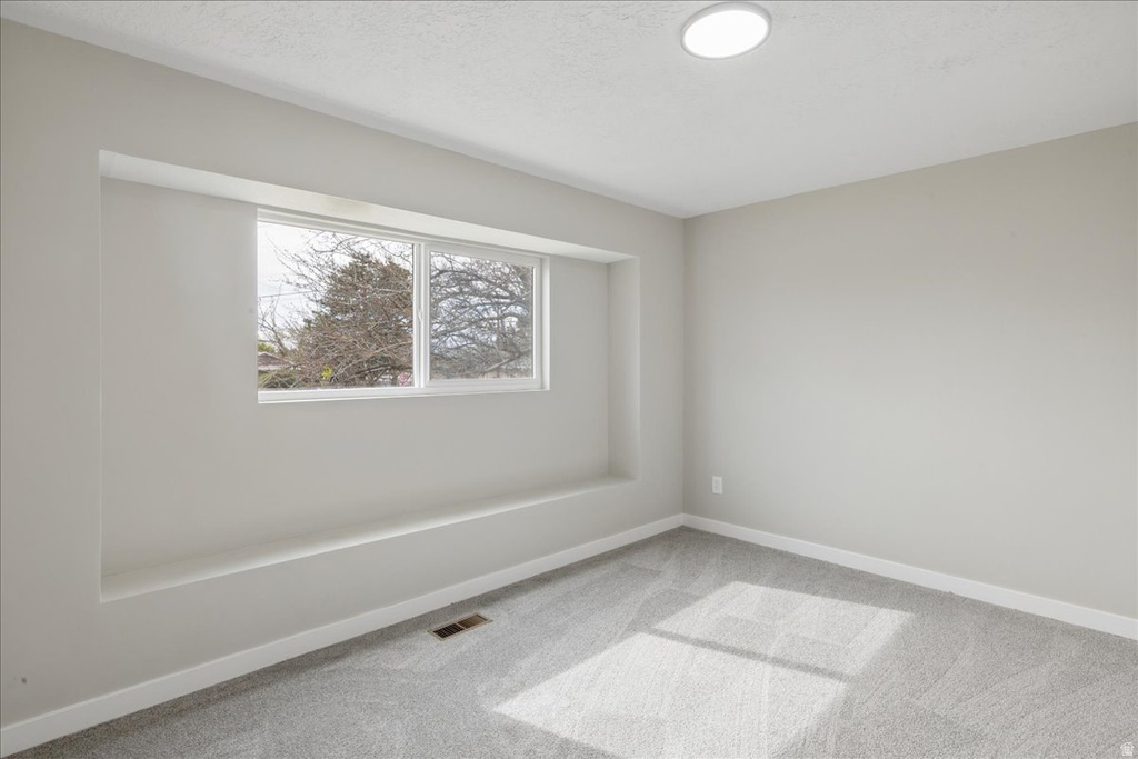 3276 N 2700 W Farr West, UT 84404