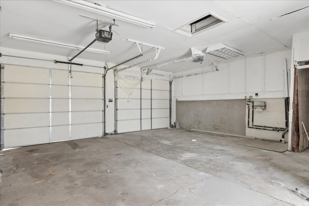 3276 N 2700 W Farr West, UT 84404