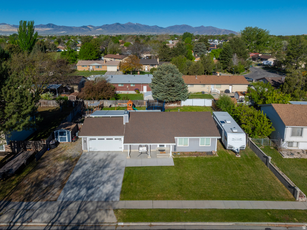 6848 S RUNNING SPRINGS DR West Jordan, UT 84084