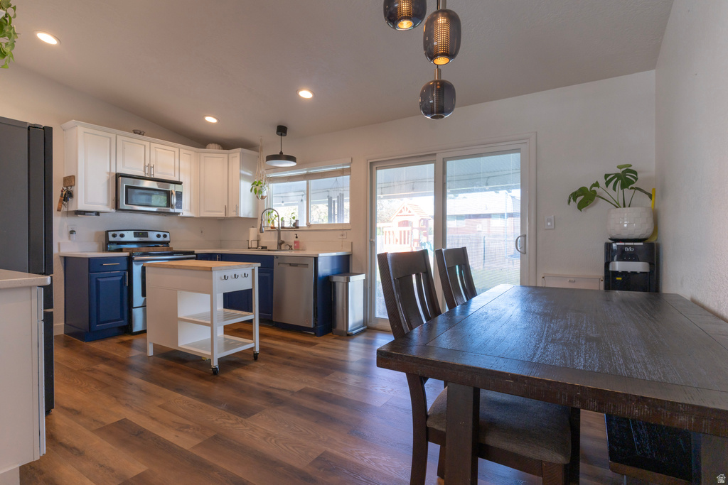 6848 S RUNNING SPRINGS DR West Jordan, UT 84084