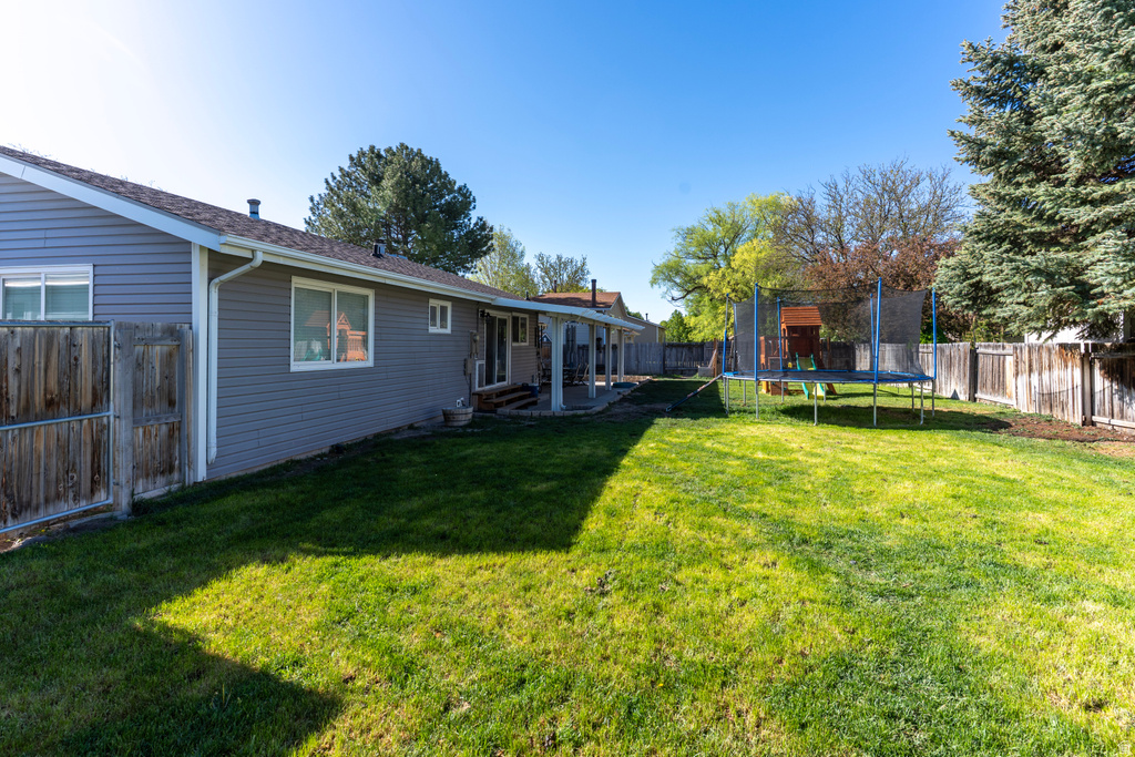 6848 S RUNNING SPRINGS DR West Jordan, UT 84084