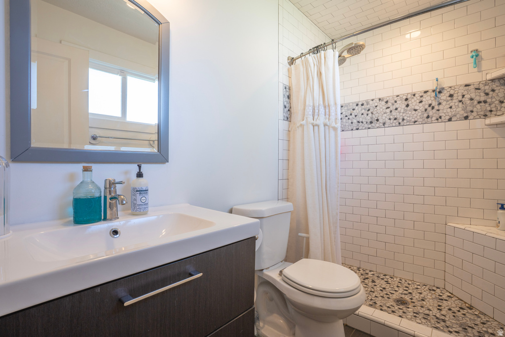 6848 S RUNNING SPRINGS DR West Jordan, UT 84084