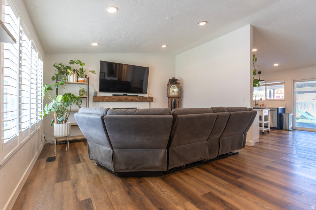 6848 S RUNNING SPRINGS DR West Jordan, UT 84084