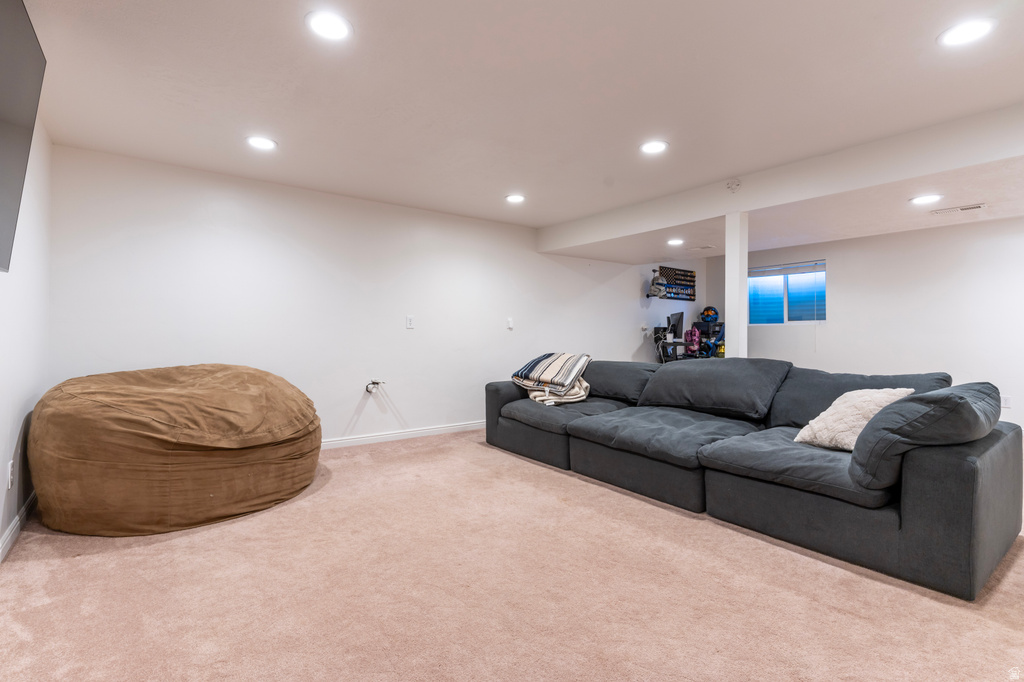 6848 S RUNNING SPRINGS DR West Jordan, UT 84084