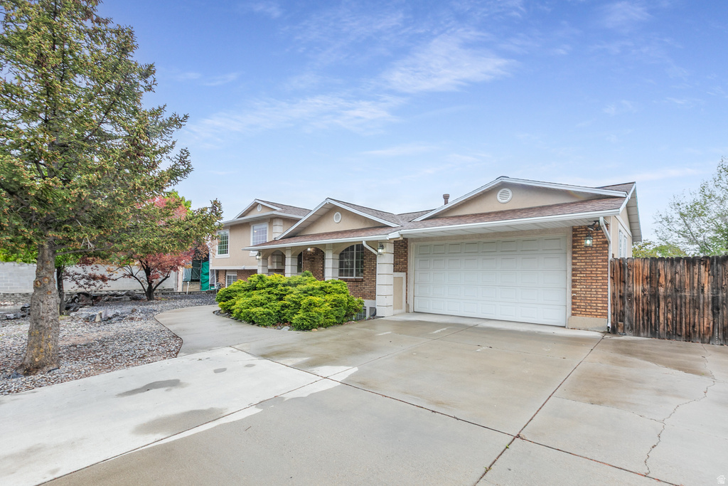 7247 S WOODGREEN RD West Jordan, UT 84084