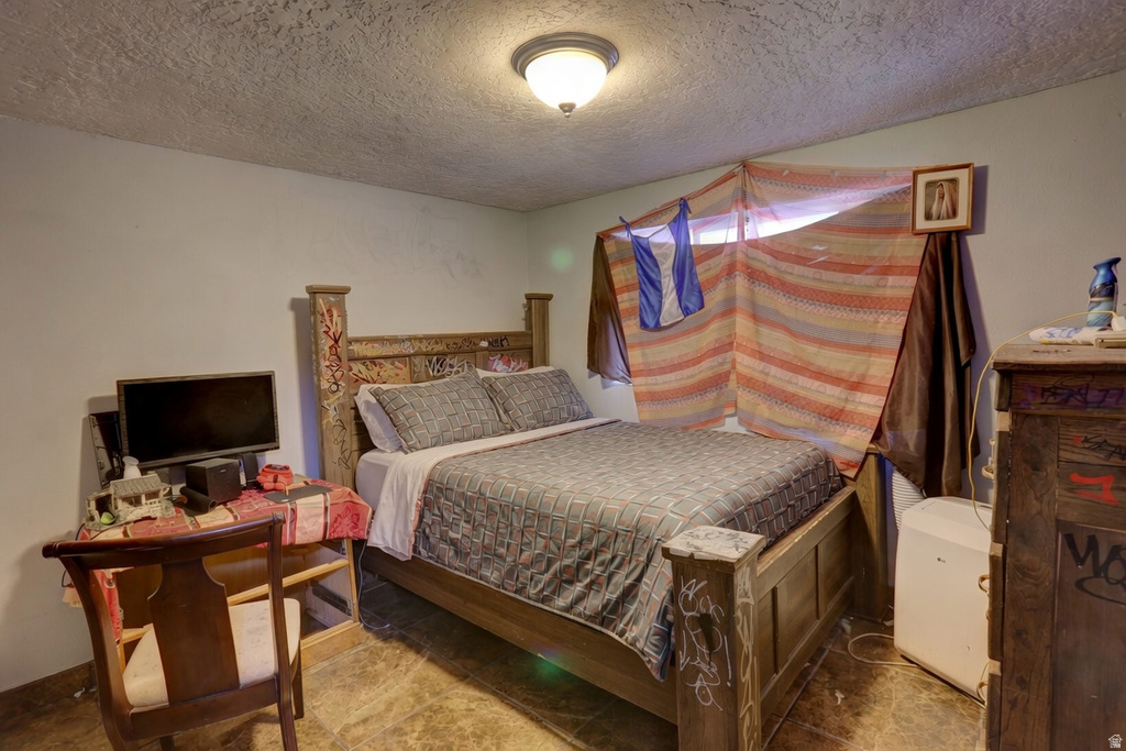 5074 S 3760 W Taylorsville, UT 84129