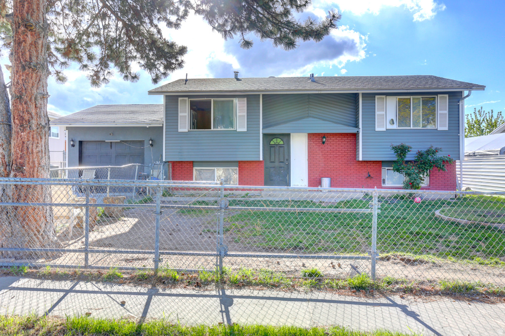 5074 S 3760 W Taylorsville, UT 84129