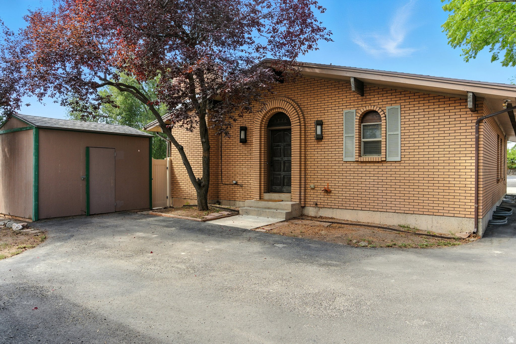 1314 E CRANDALL AVE Salt Lake City, UT 84106