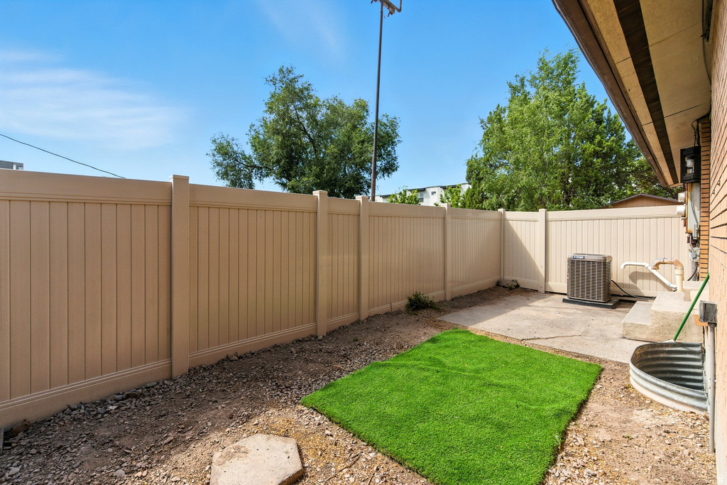 1314 E CRANDALL AVE Salt Lake City, UT 84106