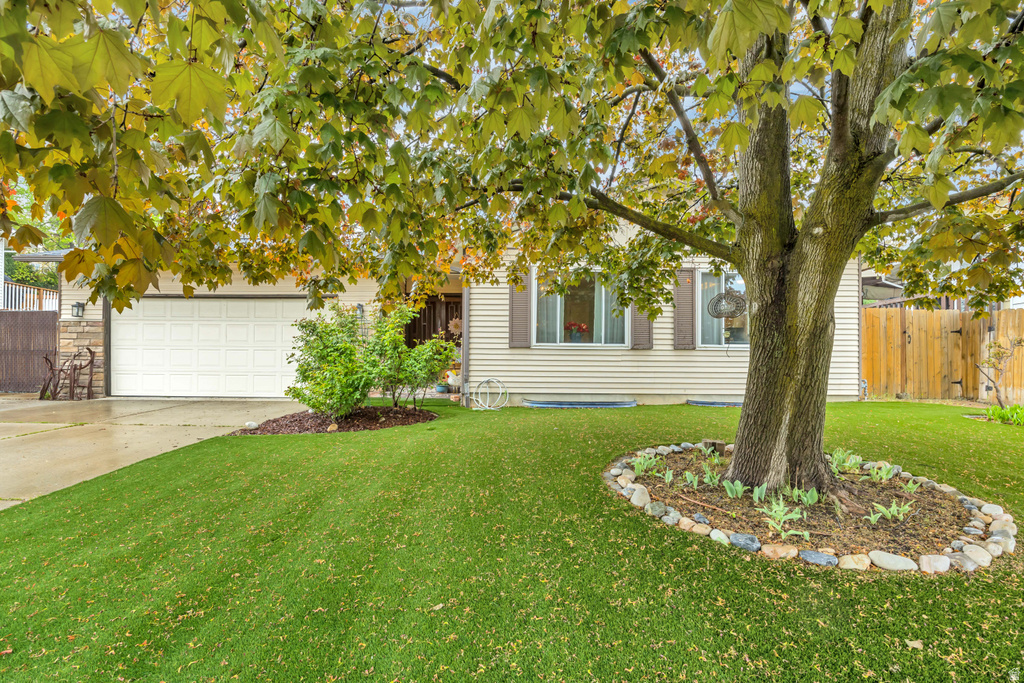 1656 E PAULISTA WAY Sandy, UT 84093