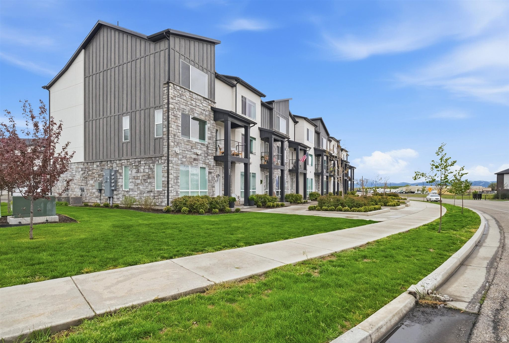 27 N 460 W Providence, UT 84332