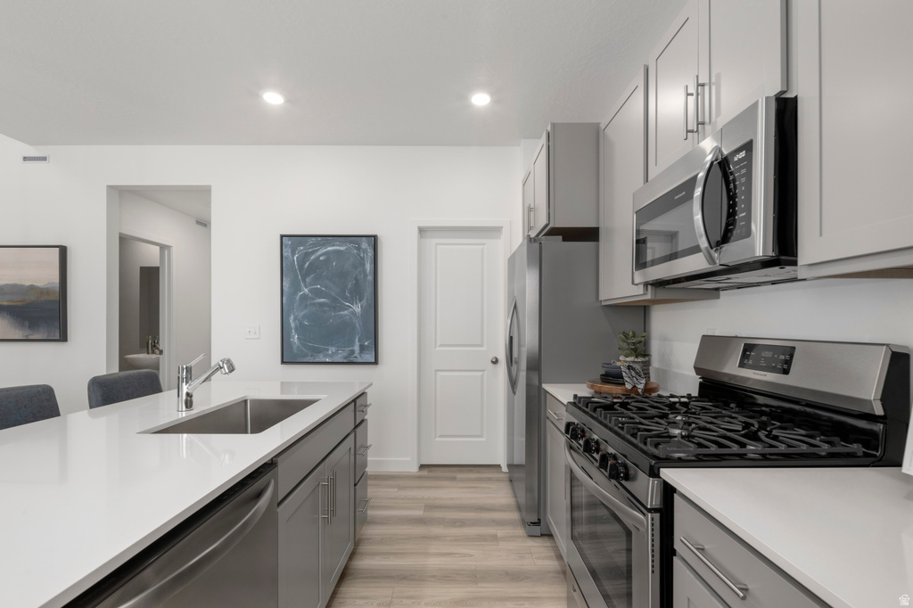 1924 N GOLDEN RUBY DR Saratoga Springs, UT 84045