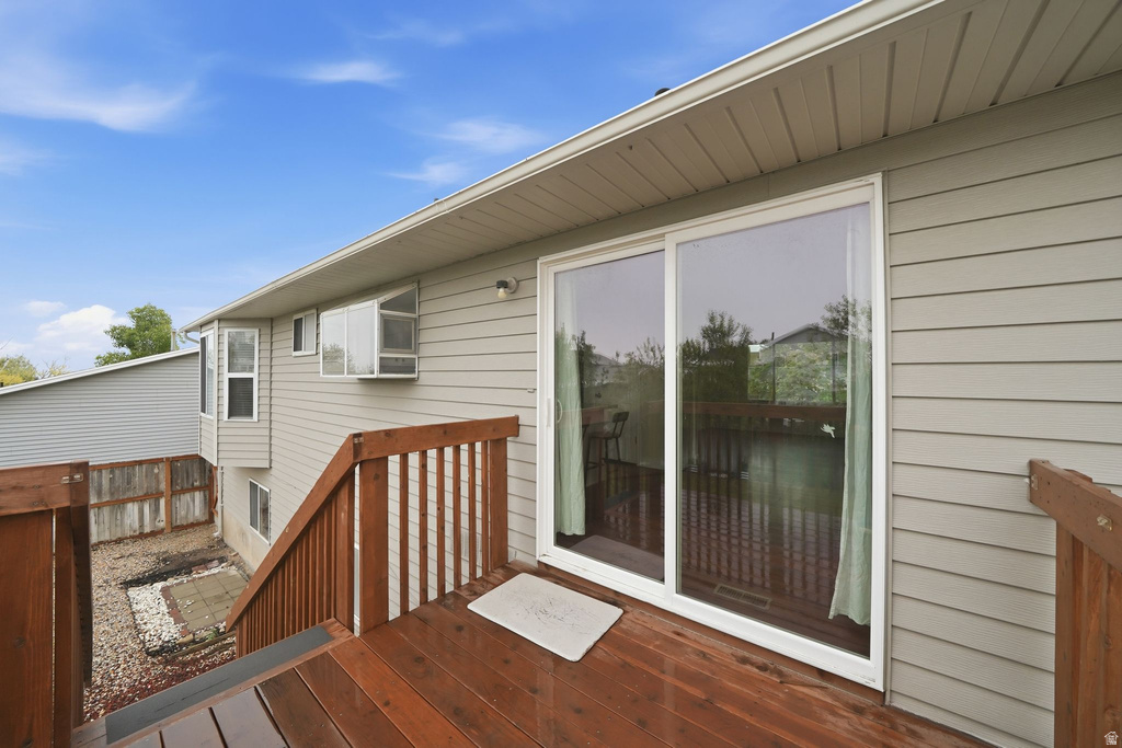 5556 W BLUEVAIL CT West Jordan, UT 84081