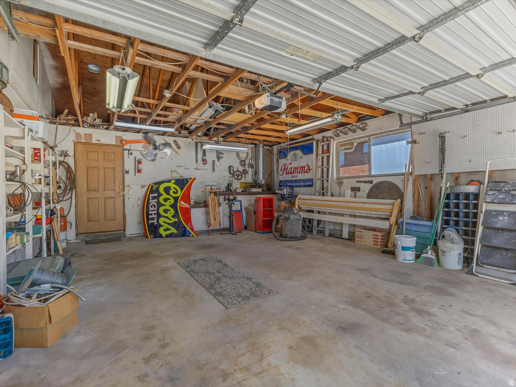 1969 E FALCONHURST CIR Sandy, UT 84092