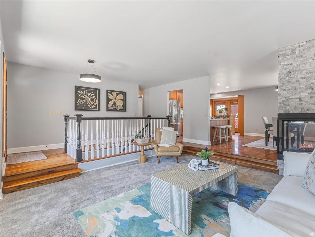 1969 E FALCONHURST CIR Sandy, UT 84092