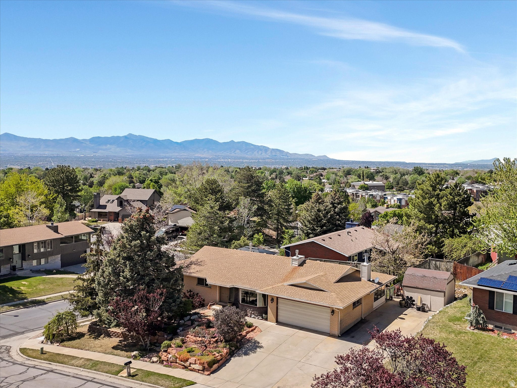 1969 E FALCONHURST CIR Sandy, UT 84092