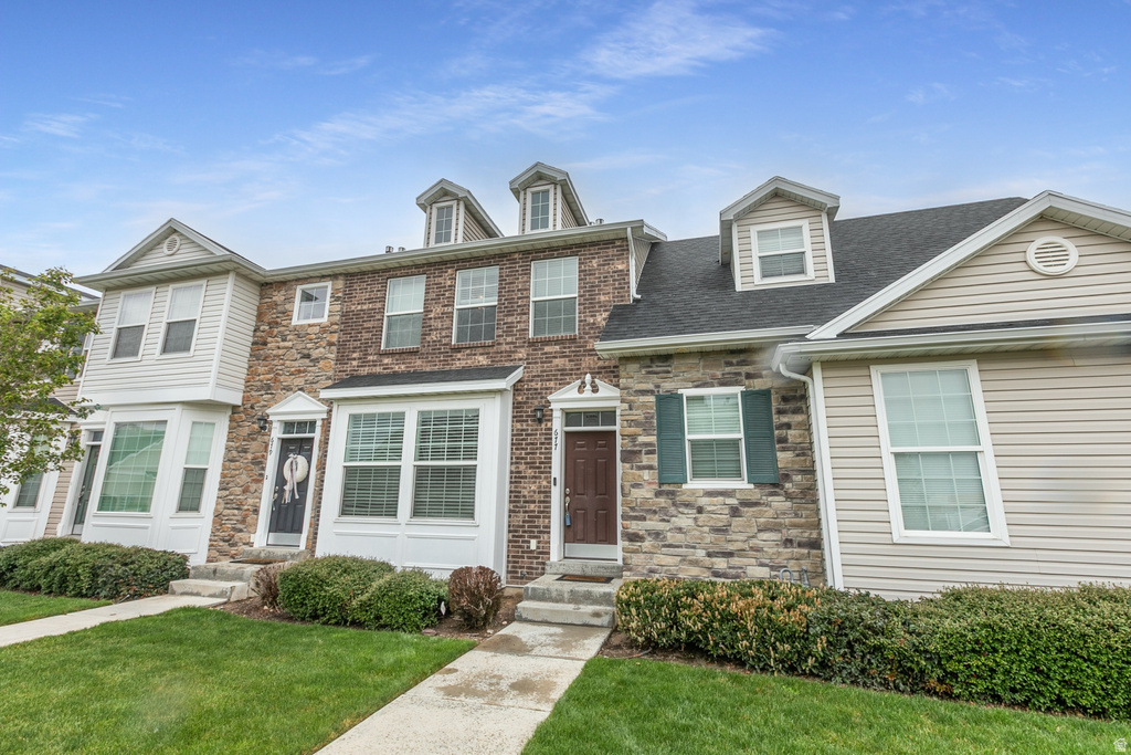 677 N 220 E Salem, UT 84653