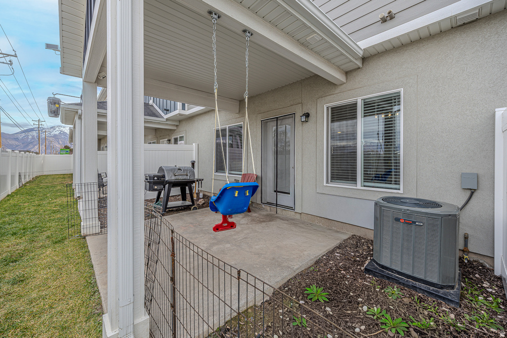 2388 W JADE WAY West Haven, UT 84401