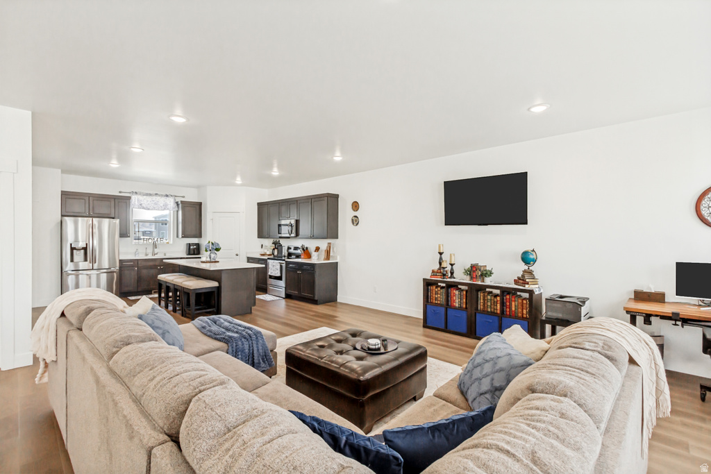 701 E GARDEN GROVE DR Eagle Mountain, UT 84005