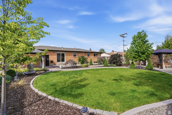 5533 W JANETTE AVE West Valley City, UT 84120