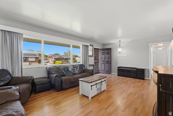 5533 W JANETTE AVE West Valley City, UT 84120
