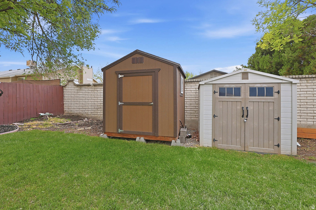 9107 S PEACH BLOSSOM DR Sandy, UT 84094