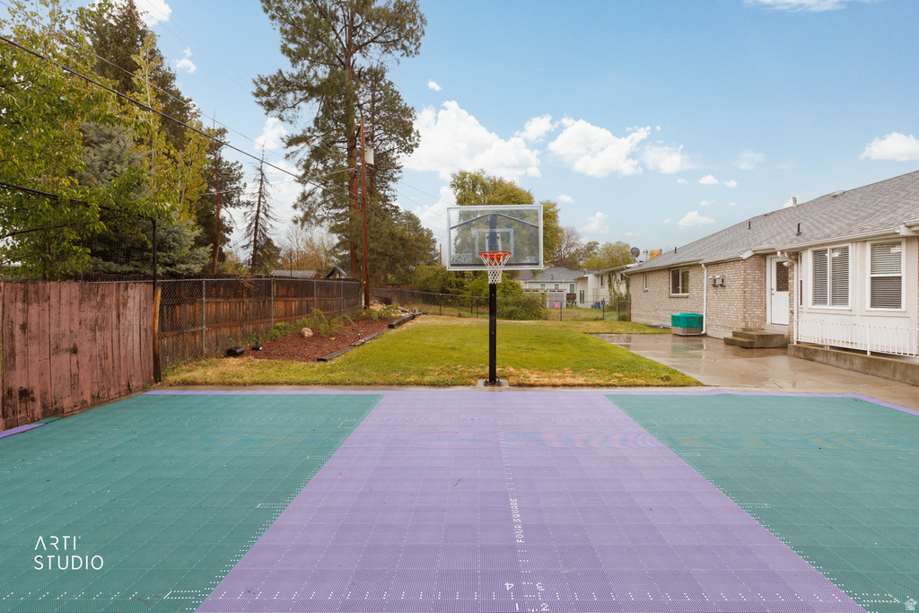 1901 E FRONTIER RD Holladay, UT 84121