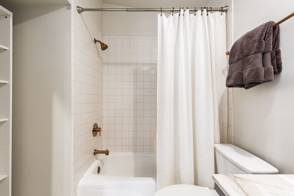 150 W 600 N Salt Lake City, UT 84103