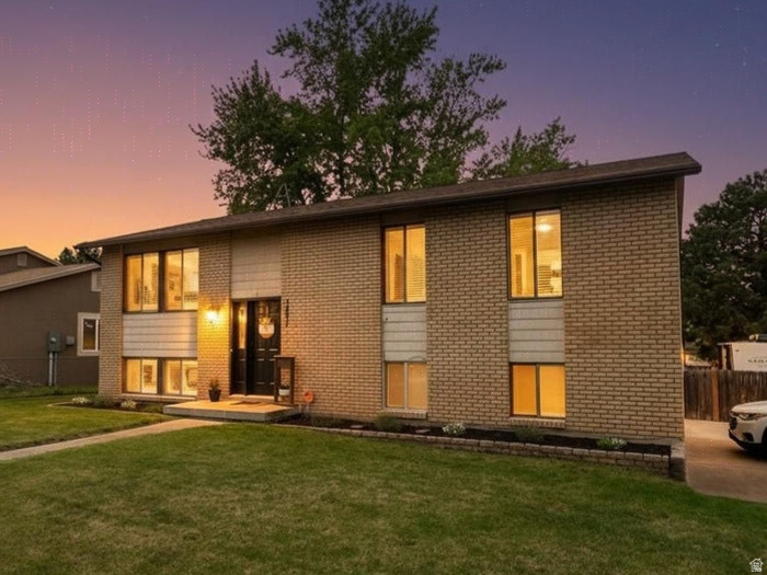 5037 S 2875 W Roy, UT 84067