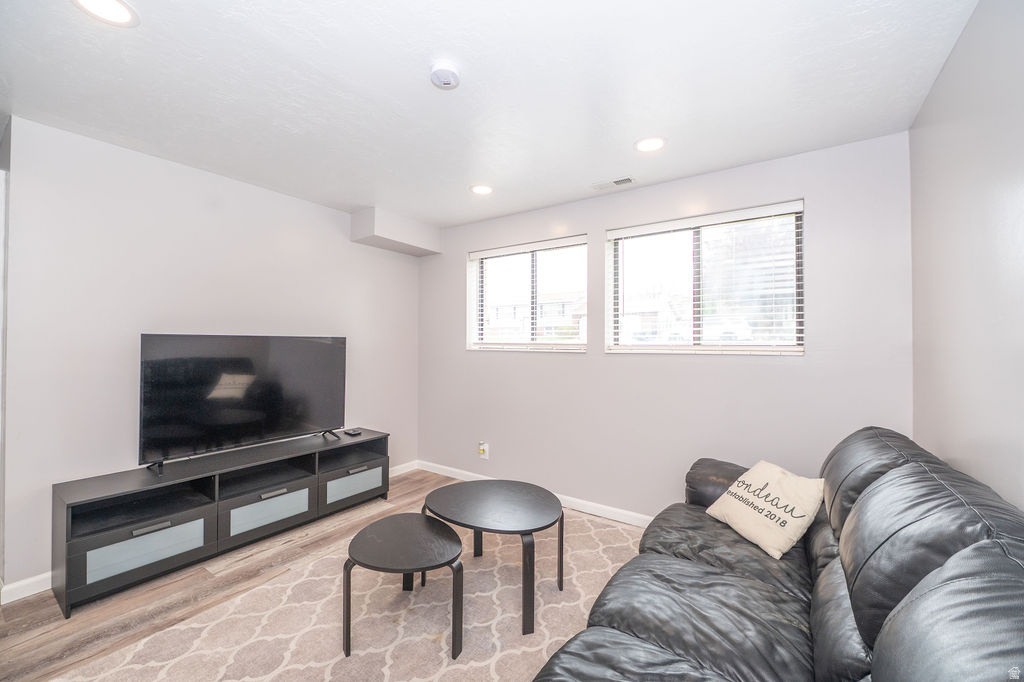 5037 S 2875 W Roy, UT 84067