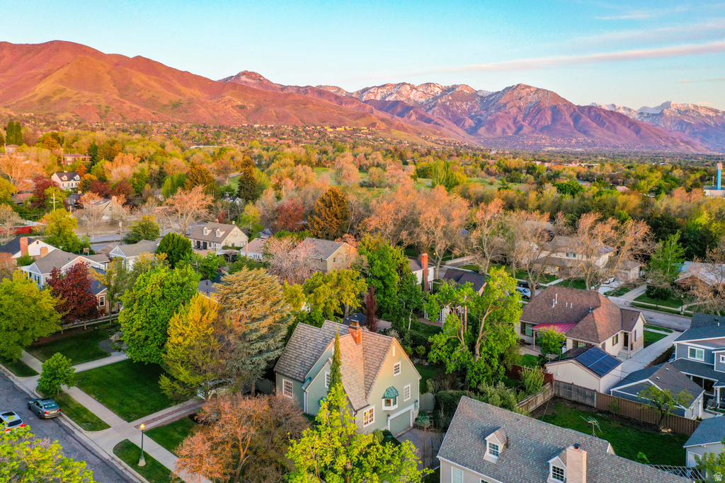 2052 E 900 S Salt Lake City, UT 84108