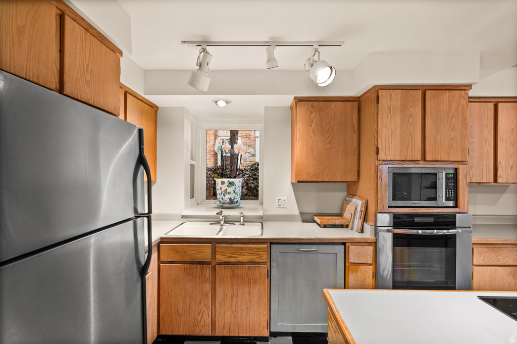 2052 E 900 S Salt Lake City, UT 84108