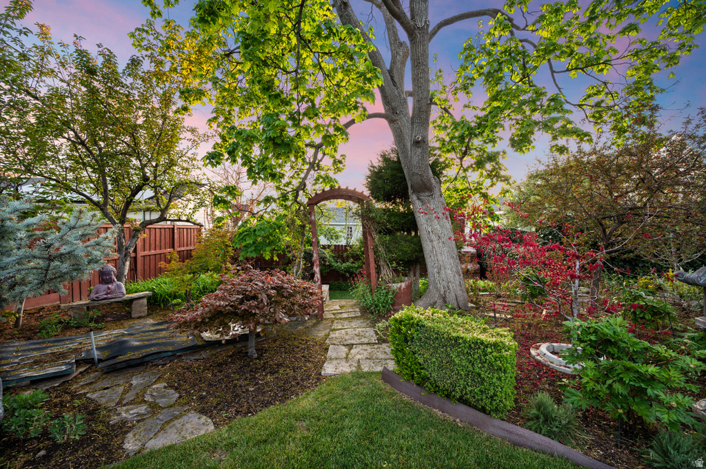 2052 E 900 S Salt Lake City, UT 84108
