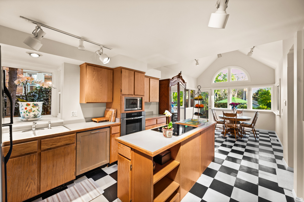 2052 E 900 S Salt Lake City, UT 84108