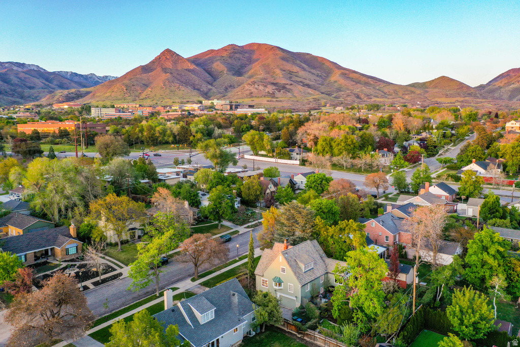 2052 E 900 S Salt Lake City, UT 84108