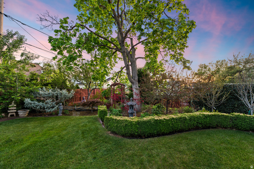 2052 E 900 S Salt Lake City, UT 84108