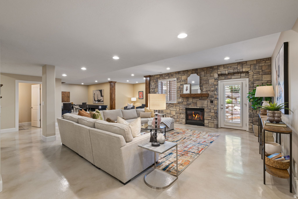 2312 W GALLANT FOX CT South Jordan, UT 84095