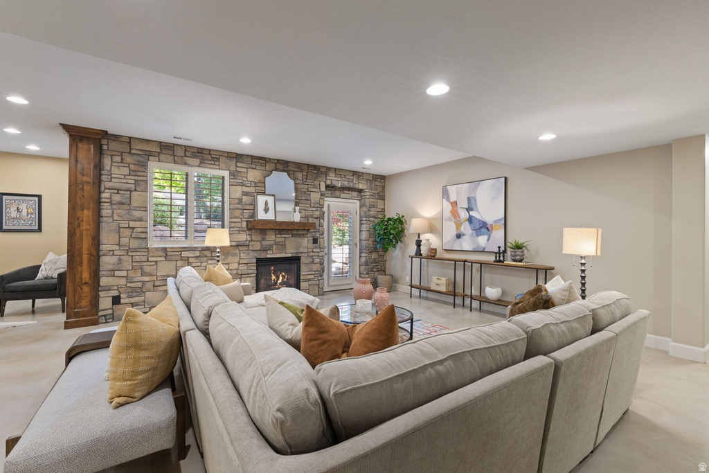 2312 W GALLANT FOX CT South Jordan, UT 84095