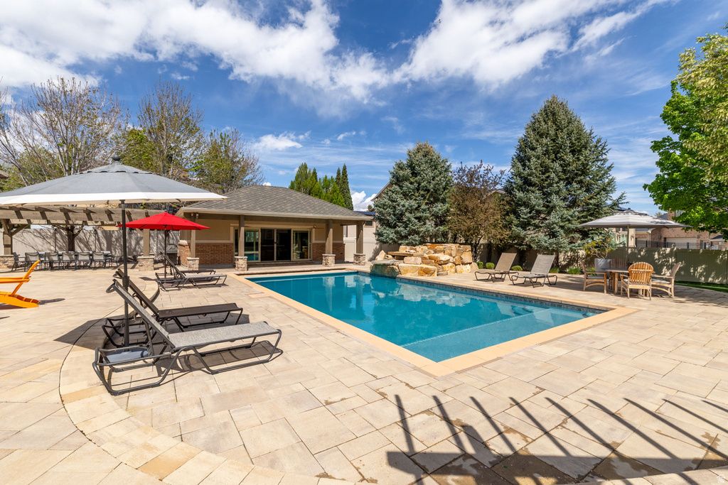 2312 W GALLANT FOX CT South Jordan, UT 84095