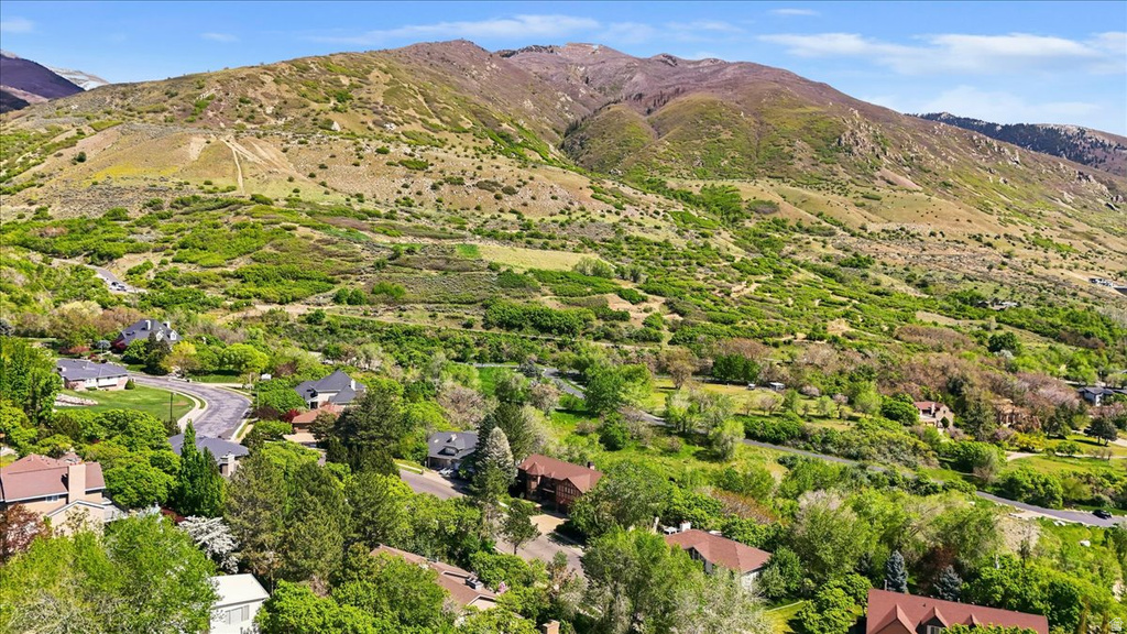 905 OAKRIDGE DR Farmington, UT 84025