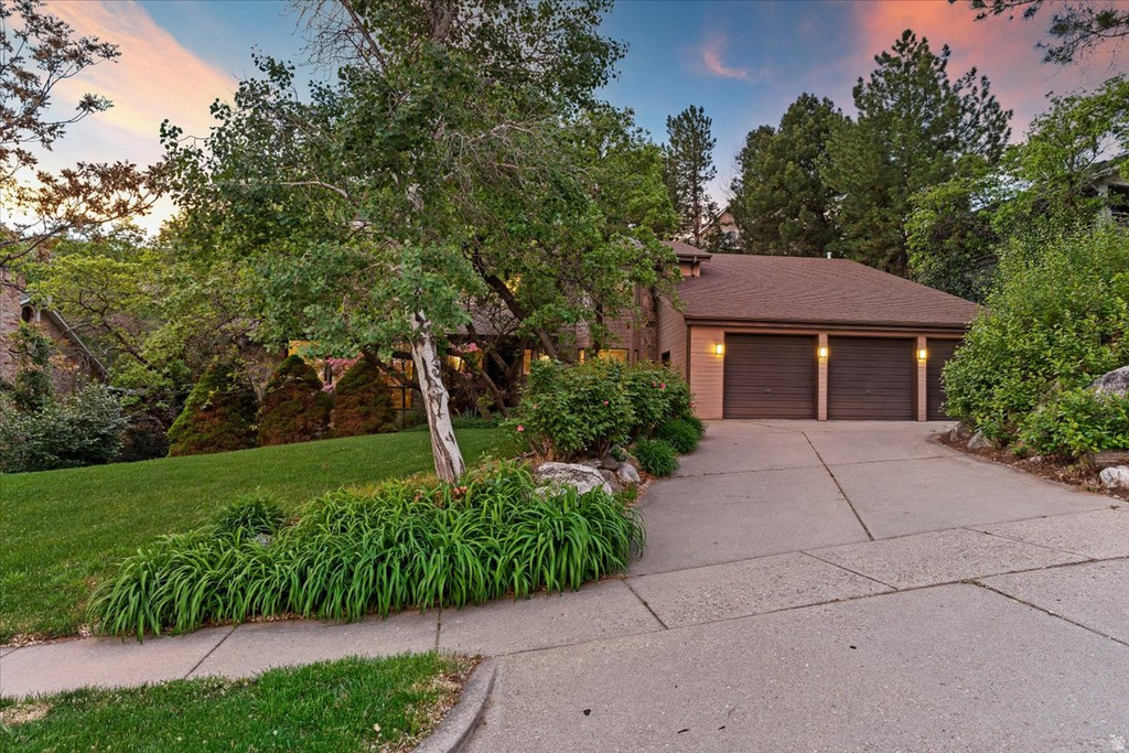 905 OAKRIDGE DR Farmington, UT 84025