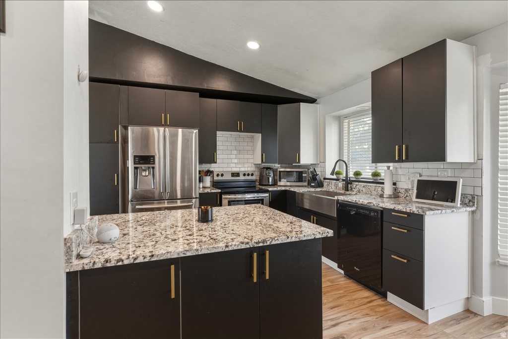 5718 W SUNBOW DR Kearns, UT 84118